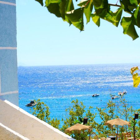 Natasha Rooms Himare Luaran gambar